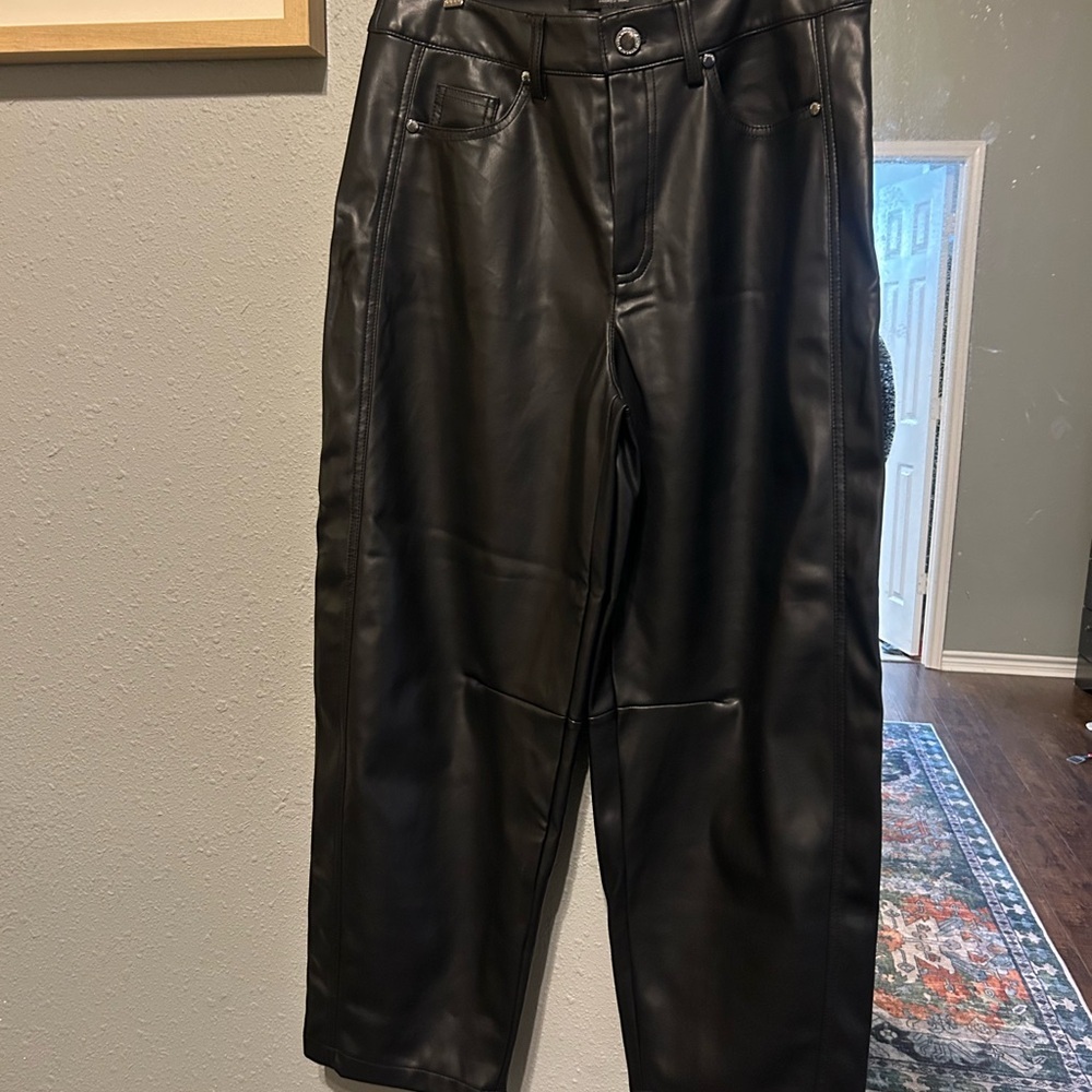 Marc New York Andrew Marc Black Faux Leather Trousers Pants Size 4